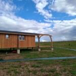 Hébergement gîte en bois en Corrèze France chez Abeilles & Etoiles au cœur de la nature et des forêts